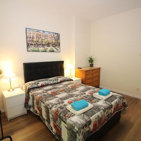 Urgel Habitaciones Barcelona Exterior photo