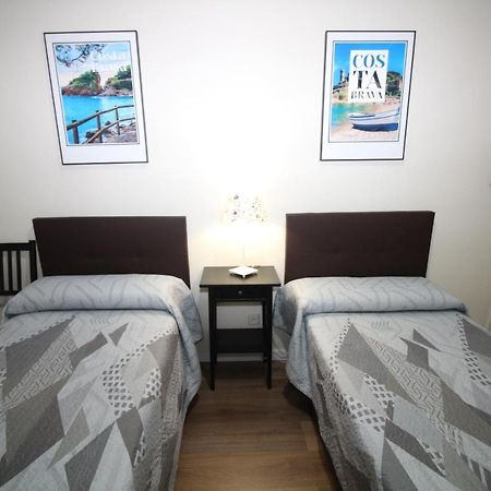 Urgel Habitaciones Barcelona Exterior photo