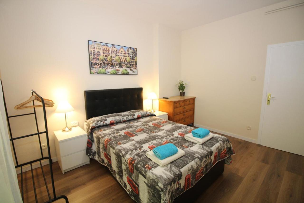 Urgel Habitaciones Barcelona Exterior photo