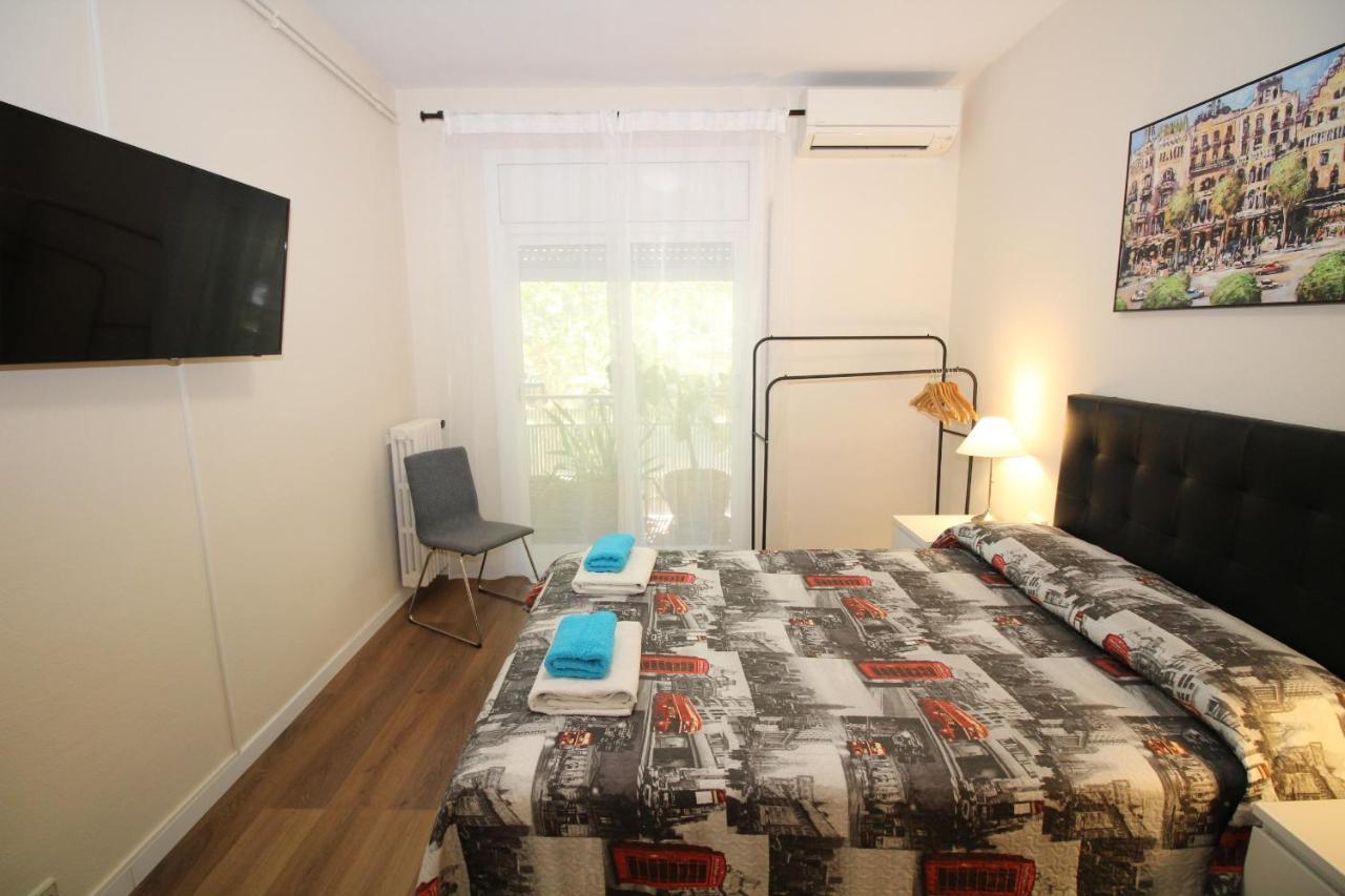 Urgel Habitaciones Barcelona Exterior photo
