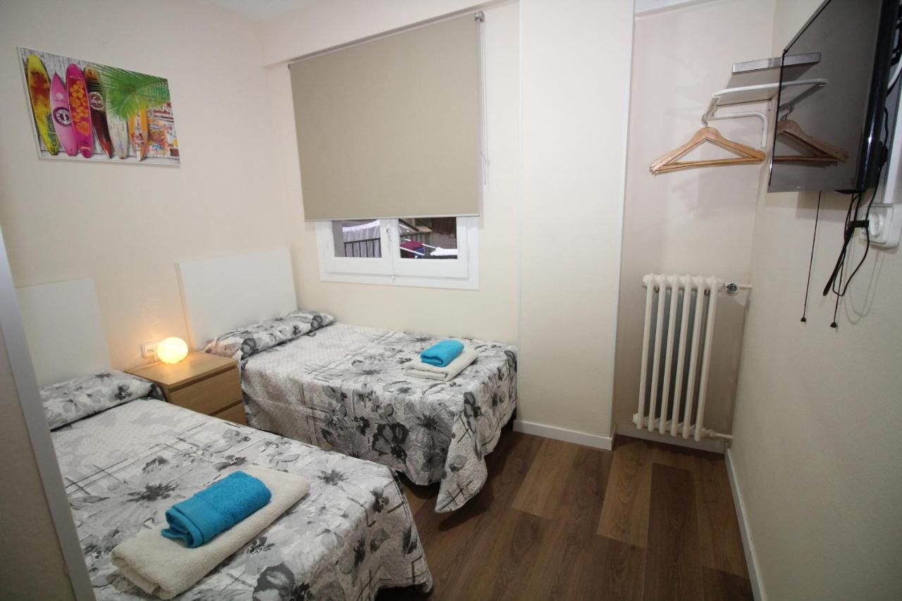 Urgel Habitaciones Barcelona Exterior photo