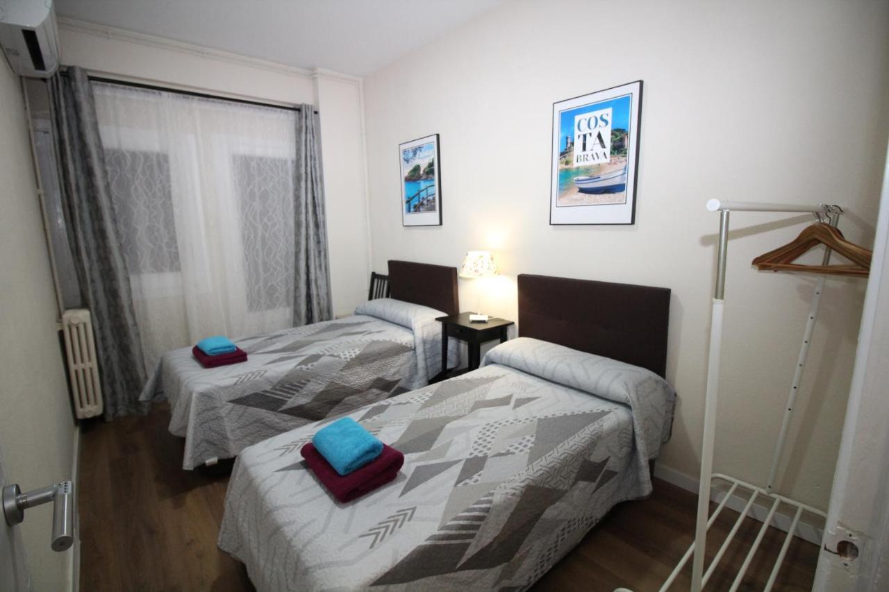 Urgel Habitaciones Barcelona Exterior photo